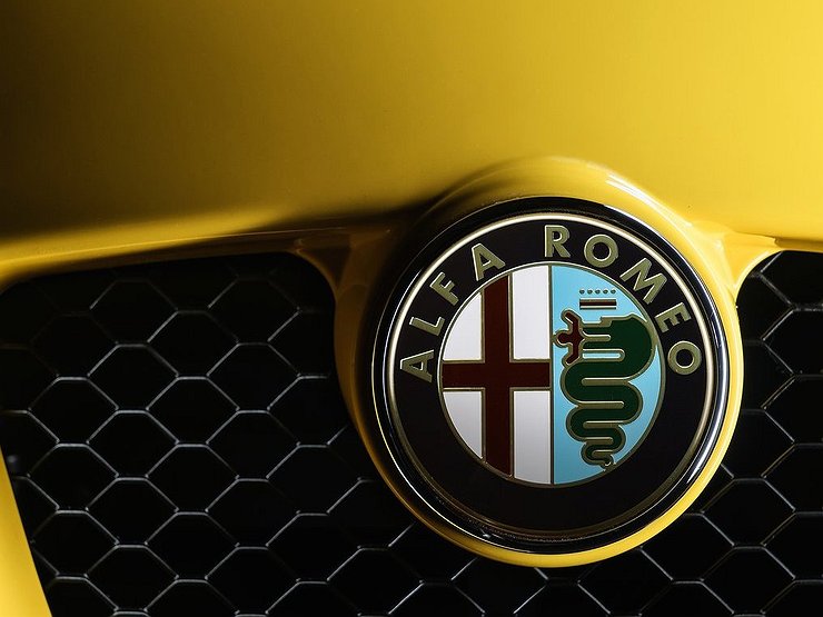 Возрожденная Alfa Romeo 8C поспорит с самой мощной Ferrari