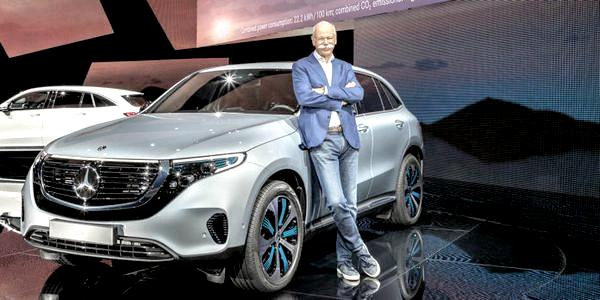 Глава концерна Daimler уйдет в отставку