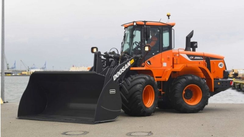 Doosan готовит фронтальный погрузчик для аграриев