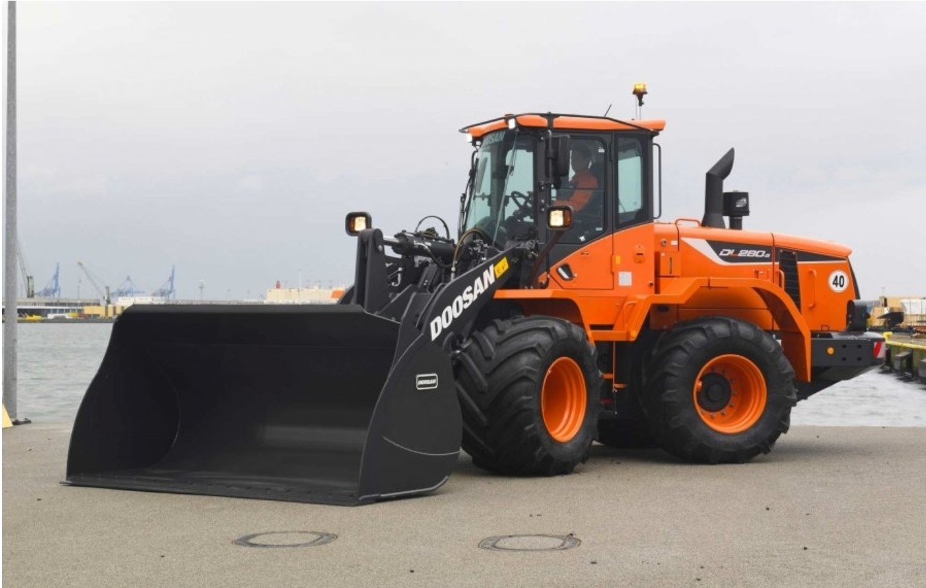 Doosan готовит фронтальный погрузчик для аграриев