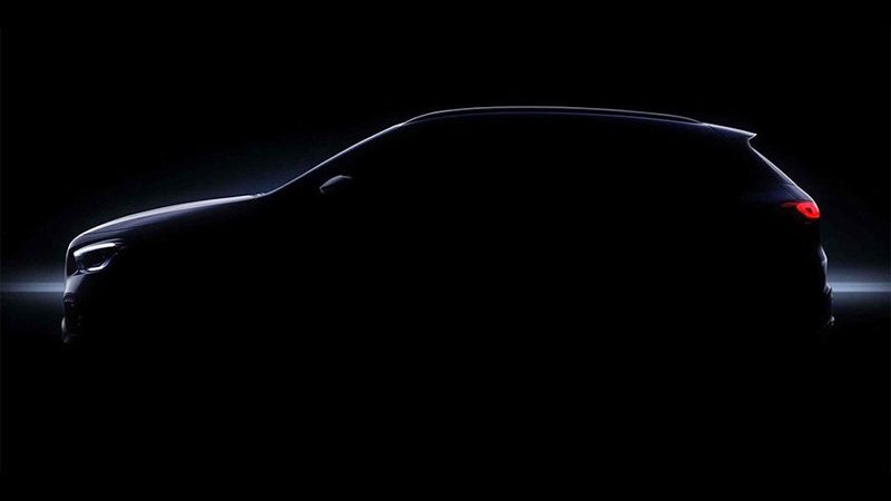 Mercedes показал силуэт нового кроссовера GLA