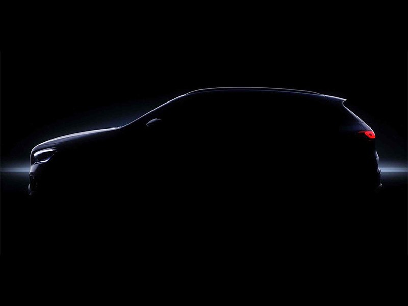 Mercedes показал силуэт нового кроссовера GLA