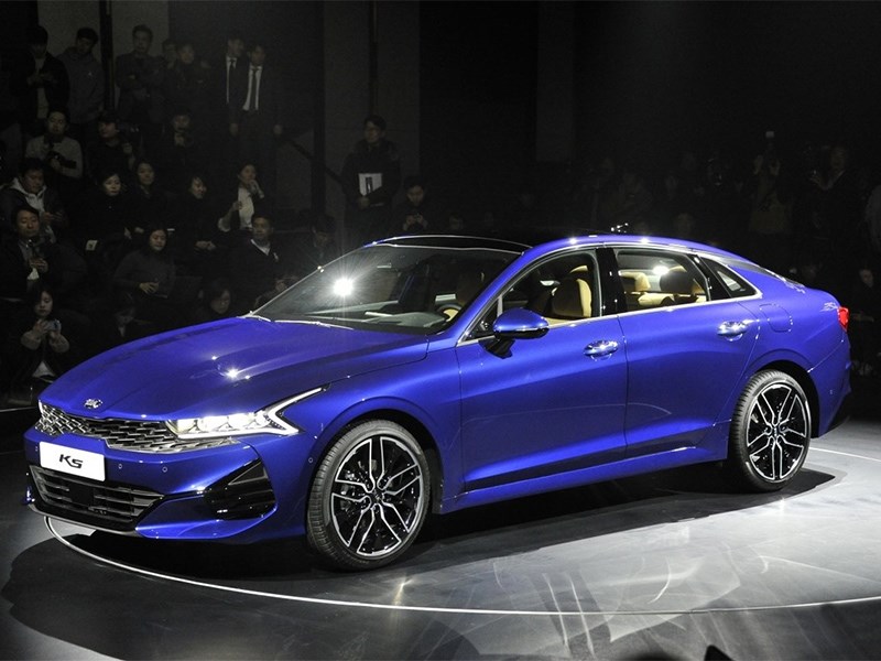 Представлена новая KIA K5