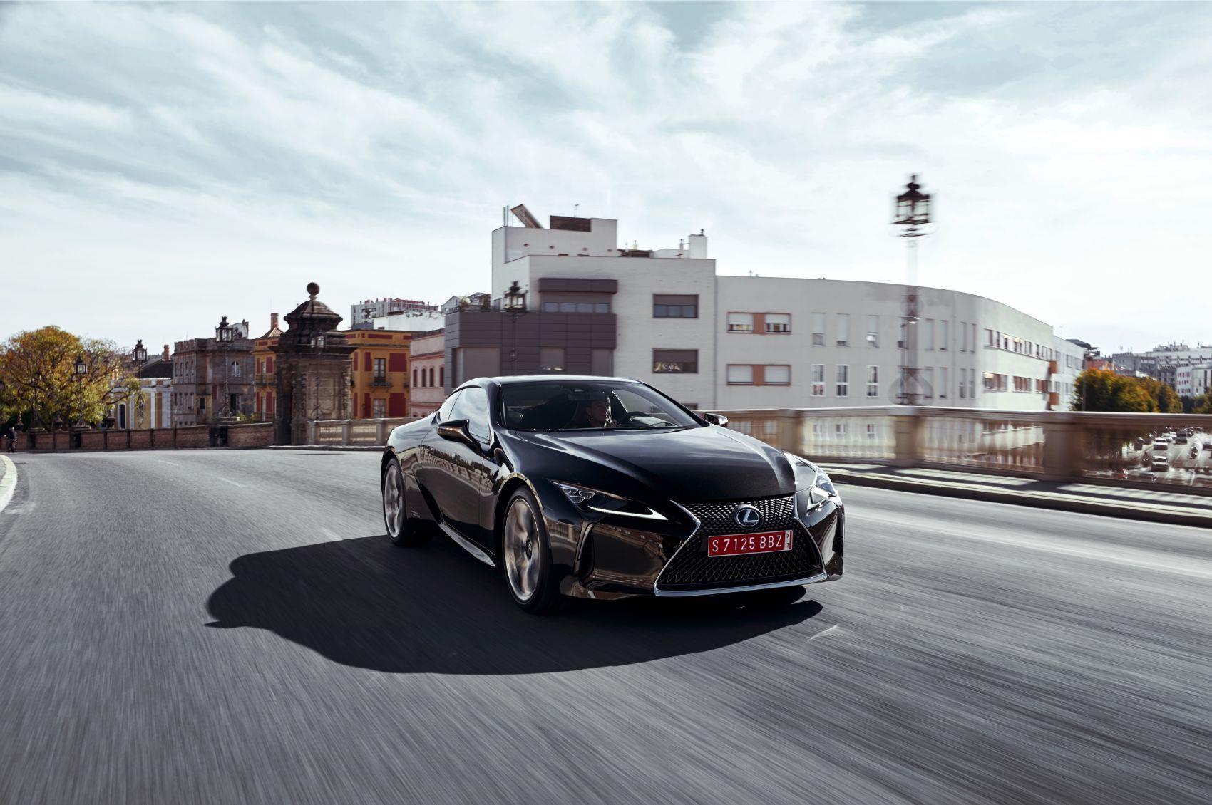 Обзор Lexus LC 500h 2019 года: идеальное сочетание производительности и роскоши