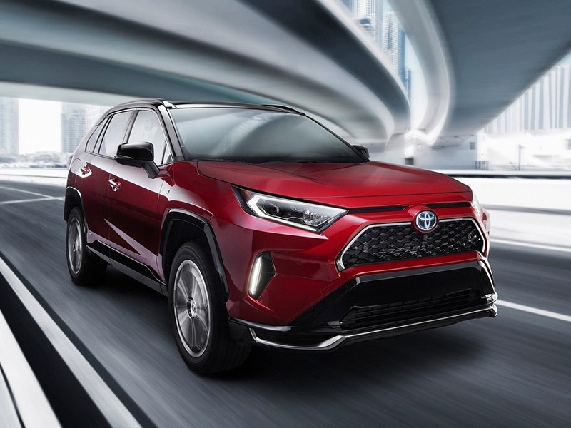 Toyota предложит альтернативные настройки системы стабилизации для нового RAV4