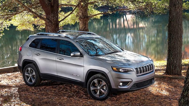 Jeep отправит на сервис внедорожники cherokee