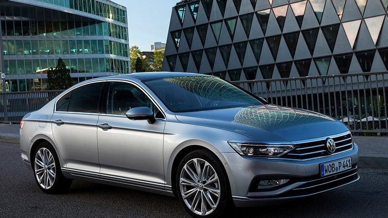 Обновленный Volkswagen Passat потеряет в версиях