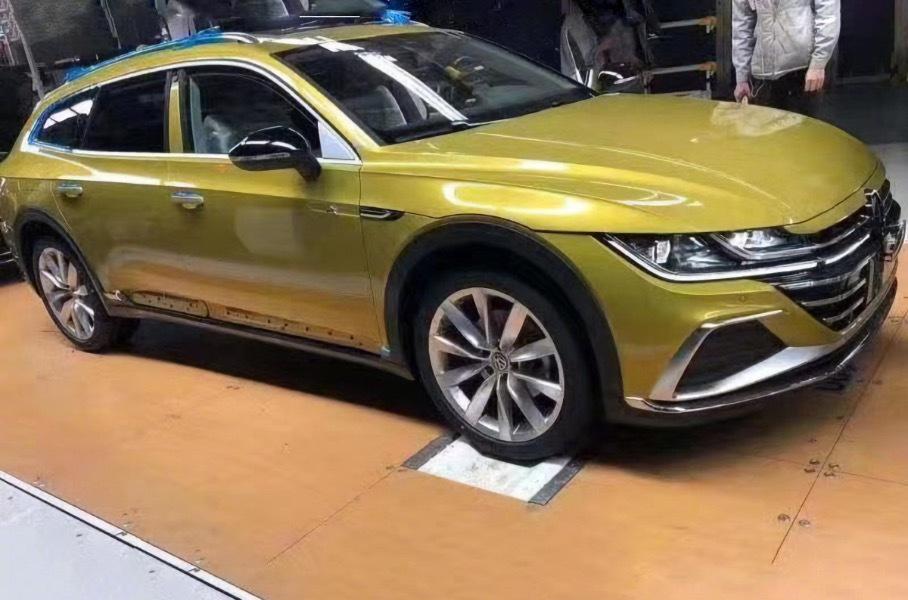 Универсал Volkswagen Arteon: живые фото
