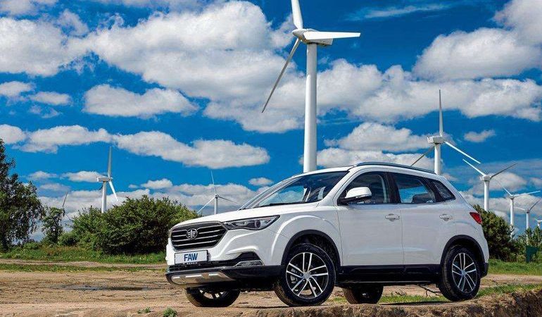 В сети АИС стартовали продажи нового кроссовера FAW X40
