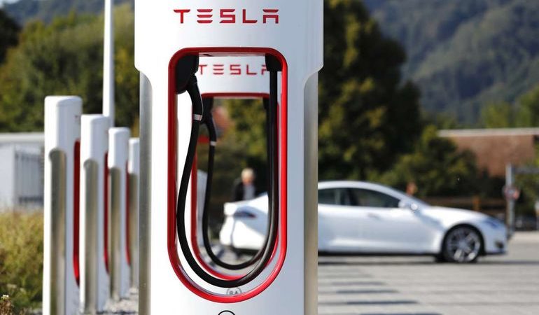 Когда в Украине появятся зарядные станции Tesla Supercharger