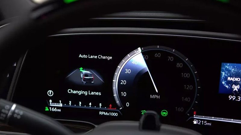 Cadillac научит новый Escalade самостоятельно перестраиваться