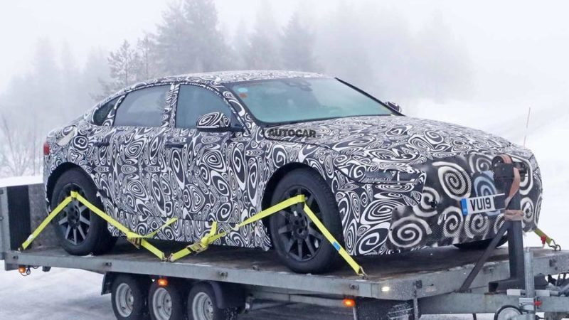 Новый электрический седан Jaguar XJ: первые фото