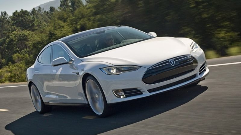 В автомобилях Tesla появятся громкоговорители