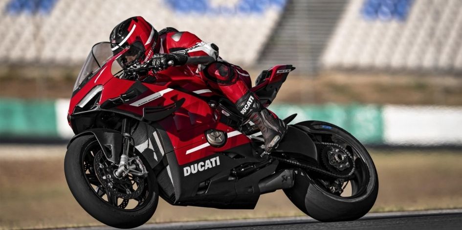 Представлен самый мощный Ducati за всю историю — Superleggera V4
