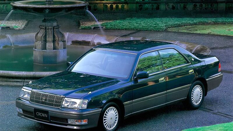 Toyota Crown и Mark X : будущее есть