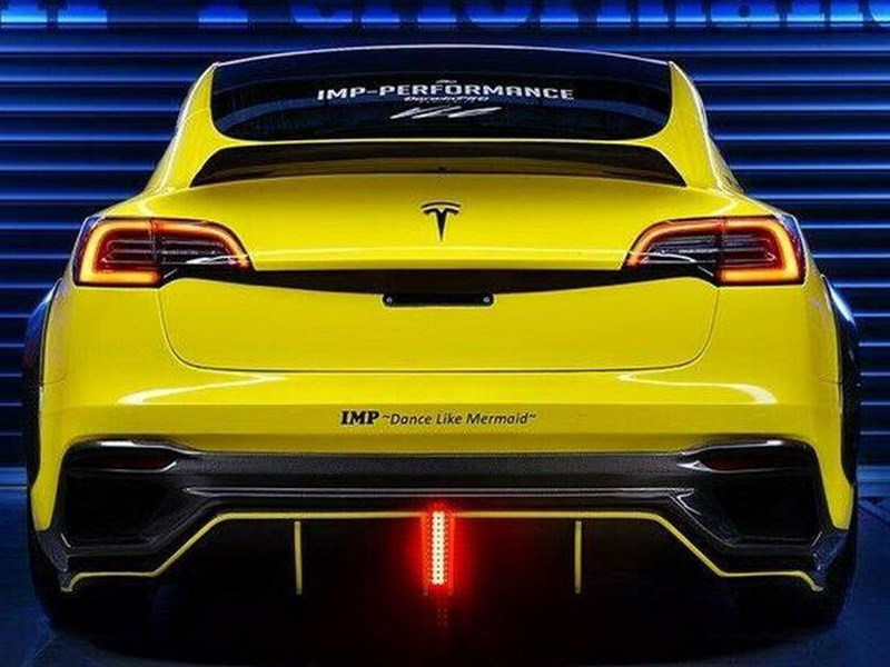 Для Tesla Model 3 приготовили агрессивный обвес