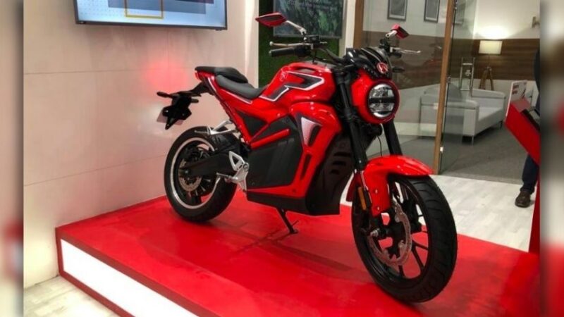 Hero представила легкий бюджетный мотоцикл