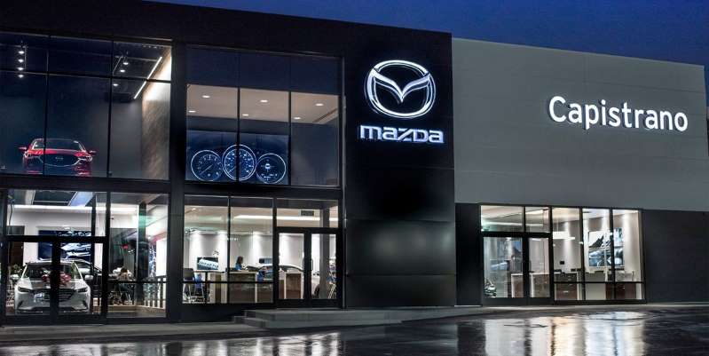 Mazda предоставляет бесплатные замены масла и чистку автомобилей медицинским работникам