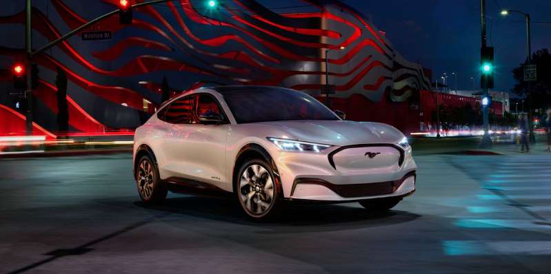 2021 Ford Mustang Mach-E может заряжать почти вдвое быстрее, чем Tesla