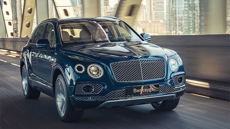 Дизайн обновленного Bentley Bentayga рассекретили до премьеры