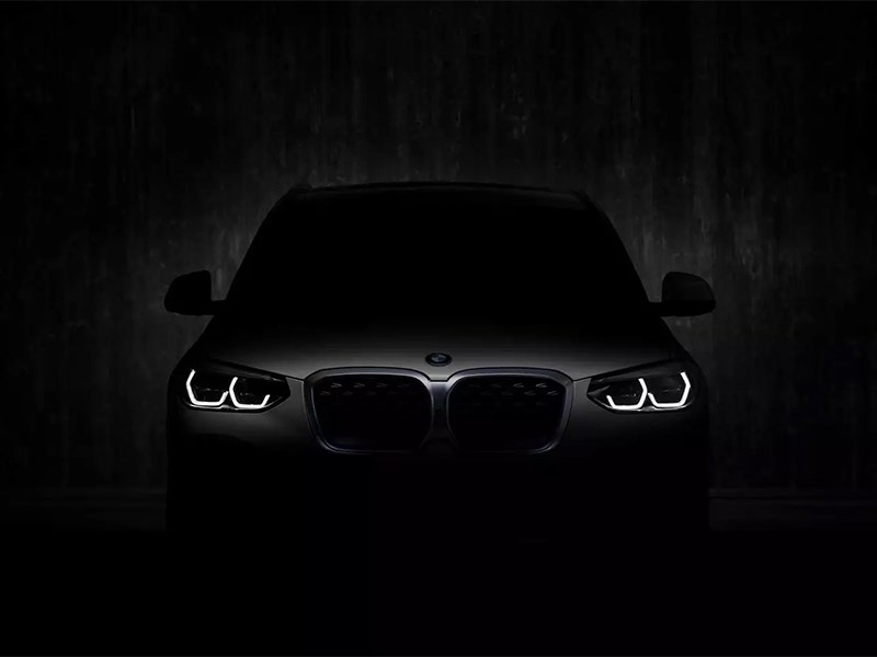 BMW назвала дату дебюта электрического кроссовера IX3