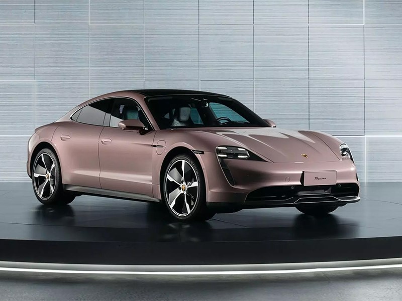 Porsche Taycan обзавелся базовой версией