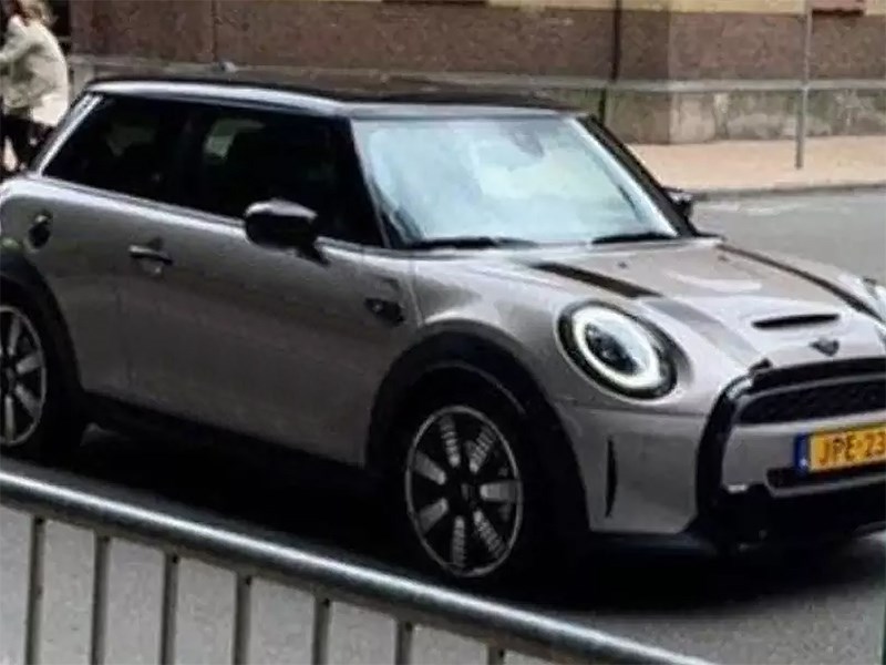 Рассекречена внешность обновлённого Mini Cooper S