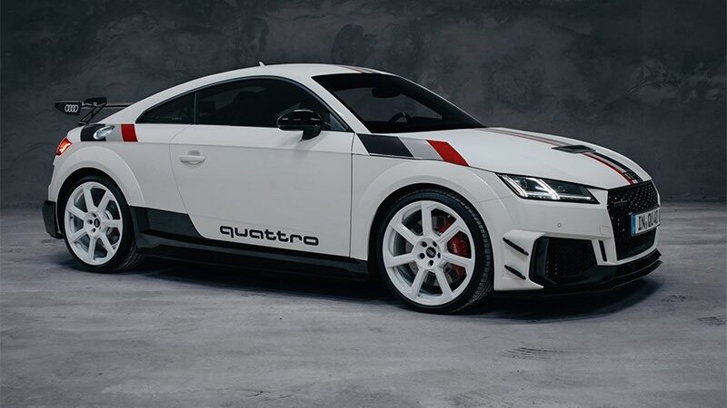Audi отметила 40-летие Quattro спецверсией TT RS