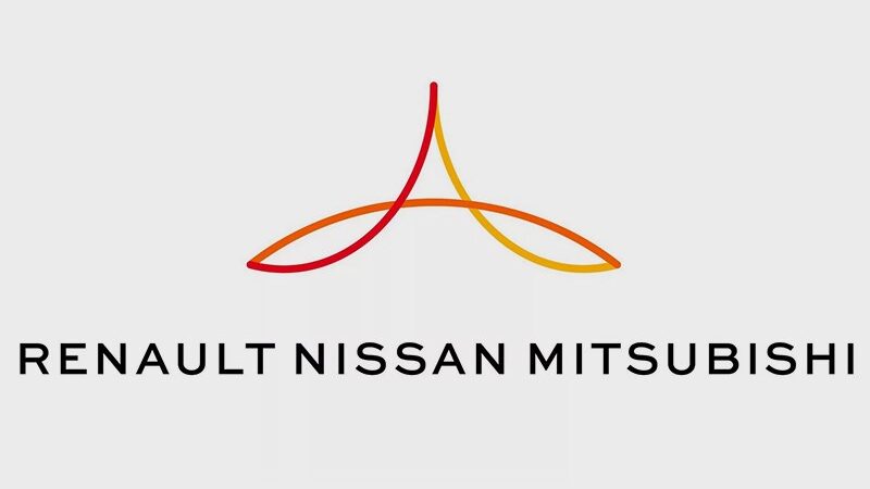 Nissan изучает возможность продажи акций Mitsubishi Motors